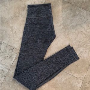 Lululemon wonder under pants size 4